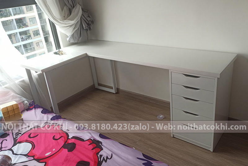 bàn chữ L chân sắt